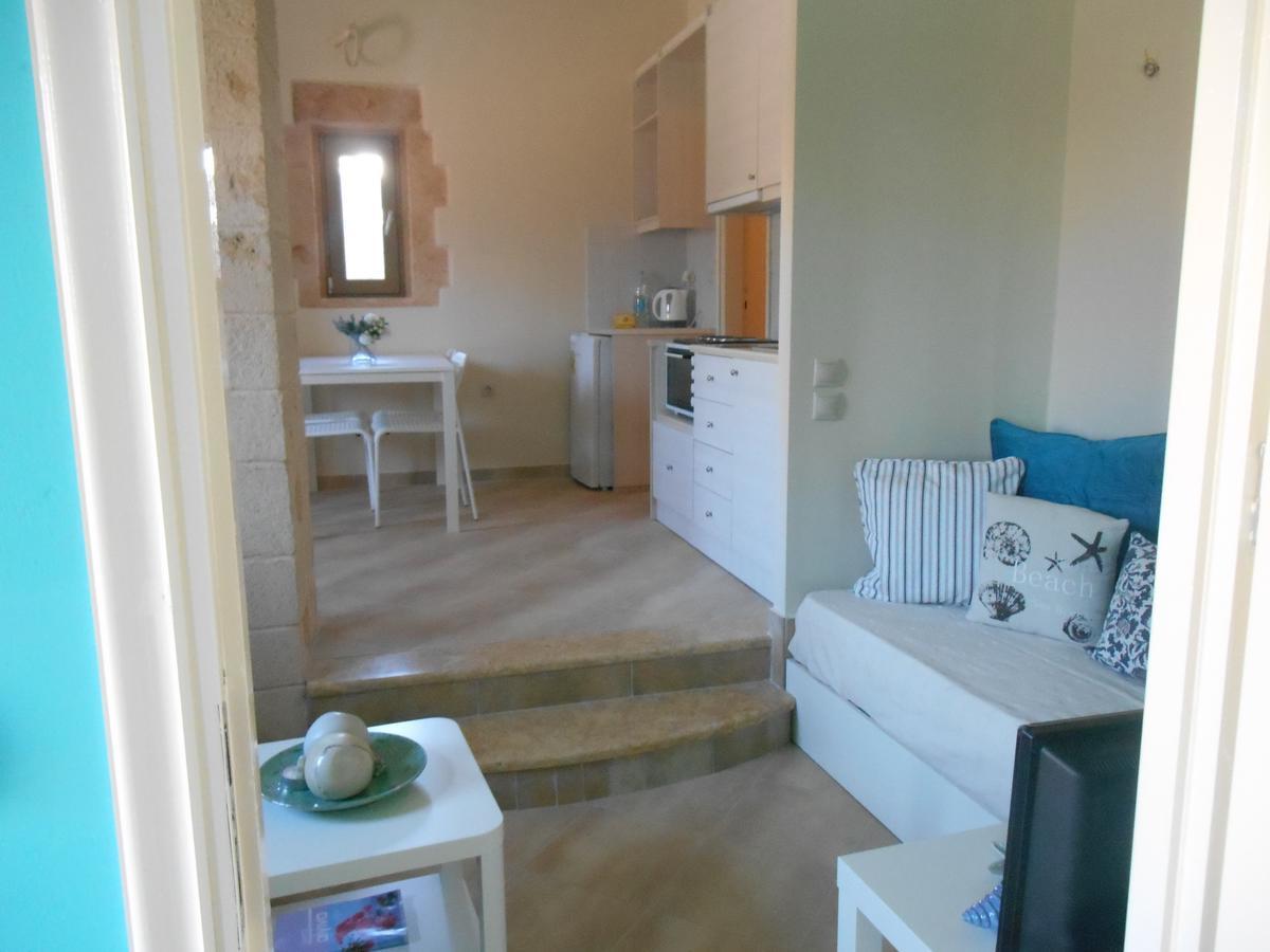 Arapakis Apartment 2 Aegina ภายนอก รูปภาพ