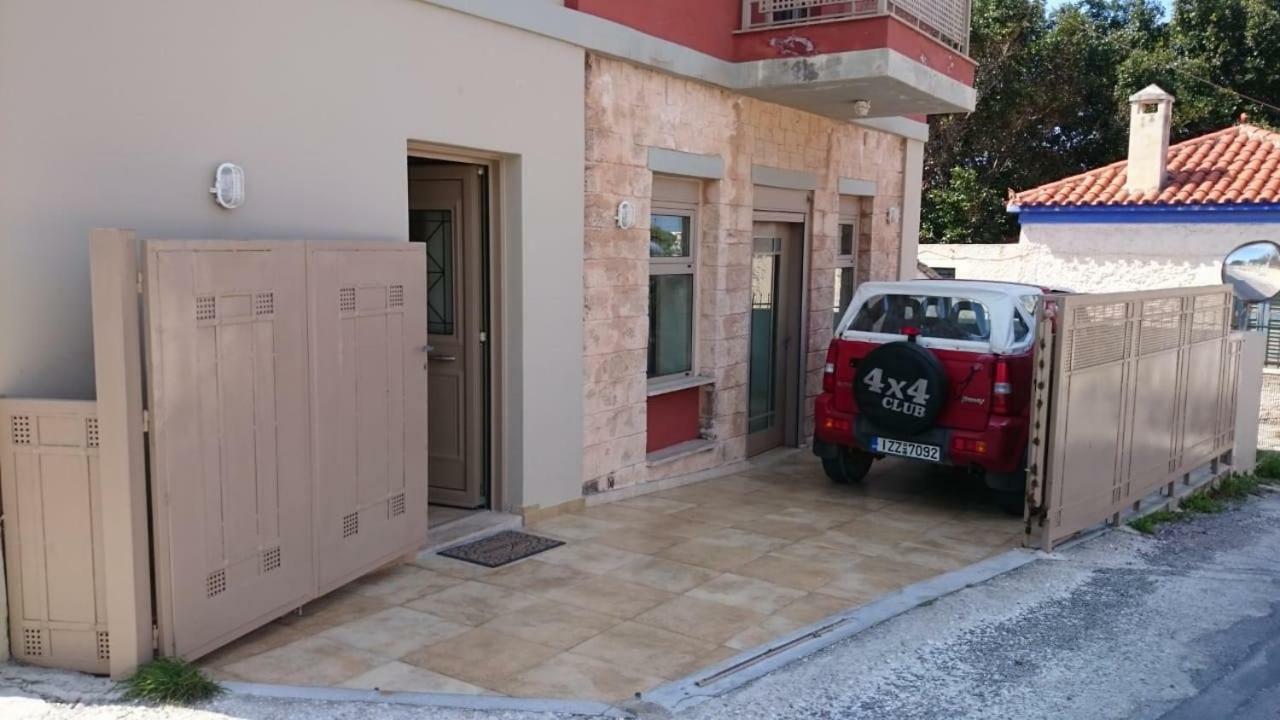 Arapakis Apartment 2 Aegina ภายนอก รูปภาพ